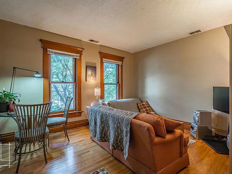 83 King Ave — Photo 13