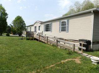 395 N Stagecoach Rd, Weatherly, PA 18255