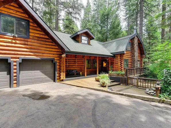 4589 Jenkinson Cir, Pollock Pines, CA 95726