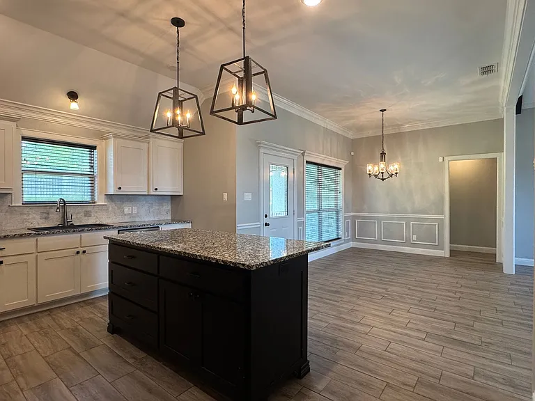 205 Meadow Ln — Photo 16
