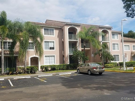 2nd image of 12154 Saint Andrews Pl APT 101