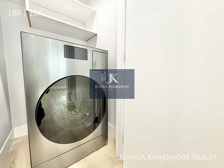 604 N Flores St #5 — Photo 15