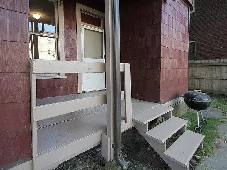 315 Franklin Ave #1 — Photo 8