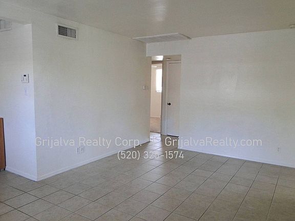 2nd image of 1440 E Elm St #1 & 2