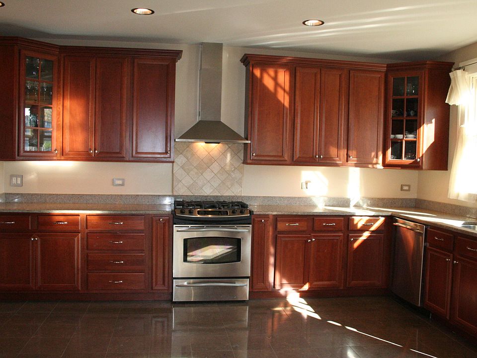 1st image of 547 Franklin Ave