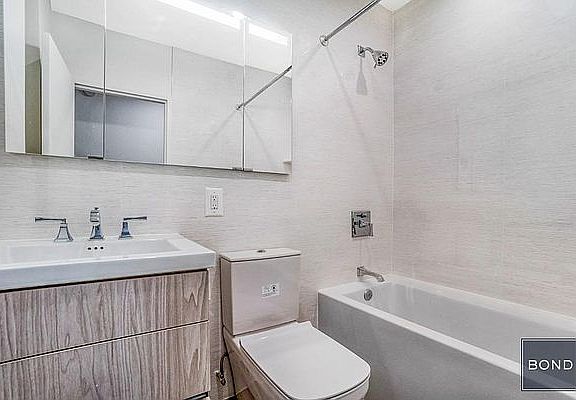 5th image of 207 E 27th St APT 6l