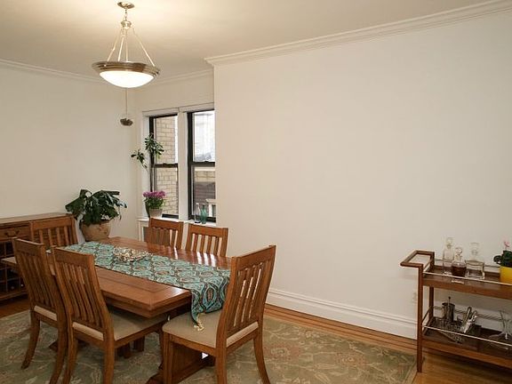 3rd image of 36 Duncan Ave #404