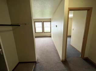 9 E 10th Ave APT 109, Groton, SD 57445