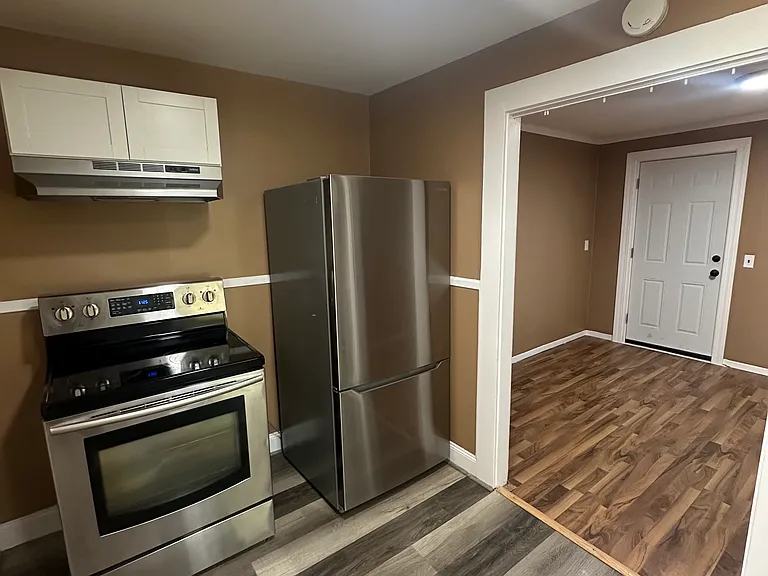 57 W Warwick Ave #B — Photo 5