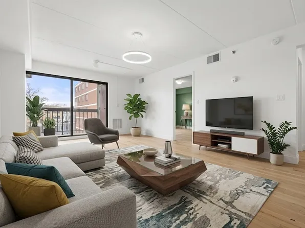 280 Harvard St APT 4D, Cambridge, MA 02139