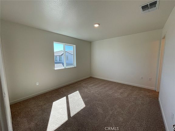 4th image of 732 Stone Ridge East Ave