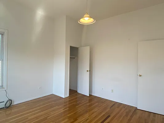 Rented by TheRealEstateCompany.com LLC | media 10