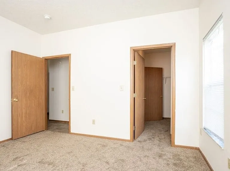 3 Bedroom Townhome Bed