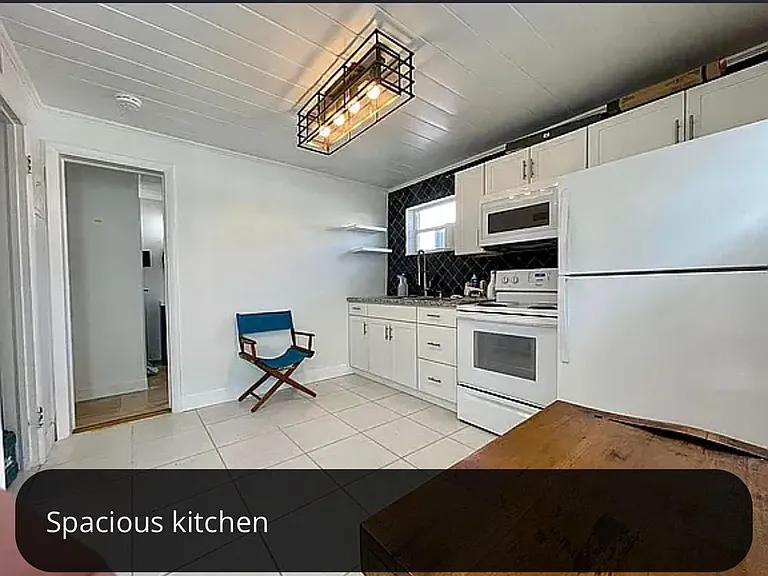 656 Manor Dr #3 — Photo 8