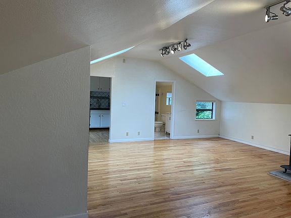 4th image of 1439 Baker St