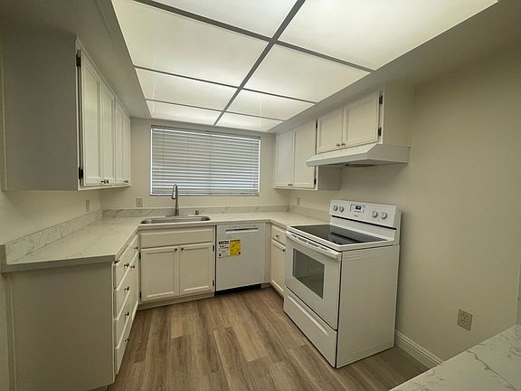 3rd image of 143 Monterey Dr