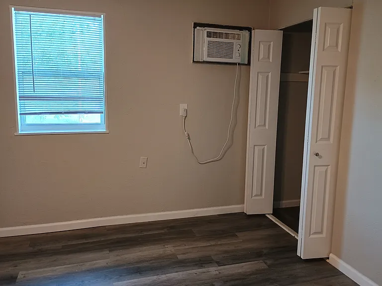 1202 E Walford Dr #11 — Photo 18
