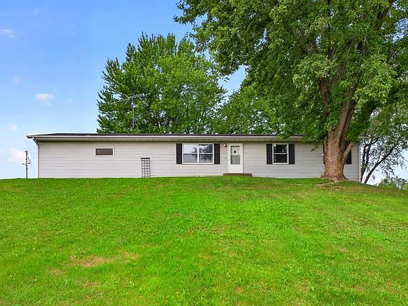 3rd image of 7559 Safari Ct NW