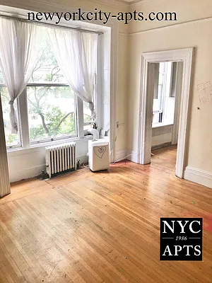Rented by New York City Apartments | media 17