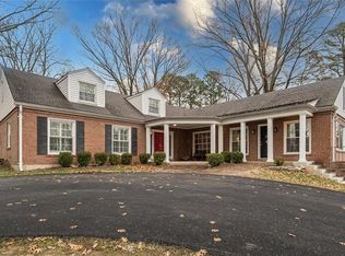 9 Geyer Wood Ln, Saint Louis, MO 63131