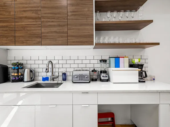 456 Bainbridge Street image 20 of 40