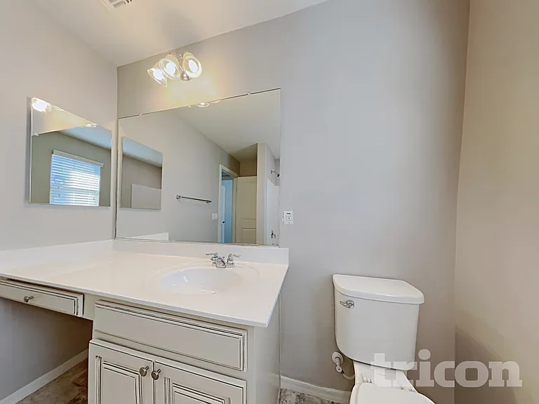 11690 N 166th Dr — Photo 14