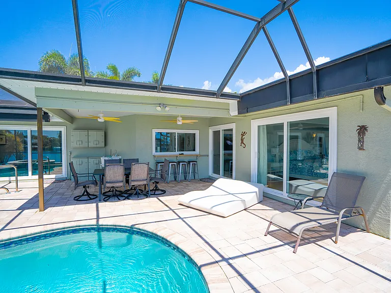 2316 S Shore Dr SE — Photo 62