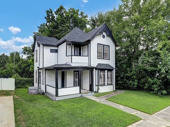 2nd image of 2417 Parkview Ave