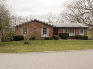 1015 Fairway Dr, Georgetown, KY 40324