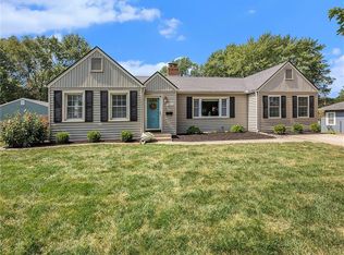 12818 10th St, Grandview, MO 64030