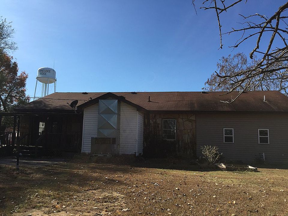 2nd image of 1390 N Main St