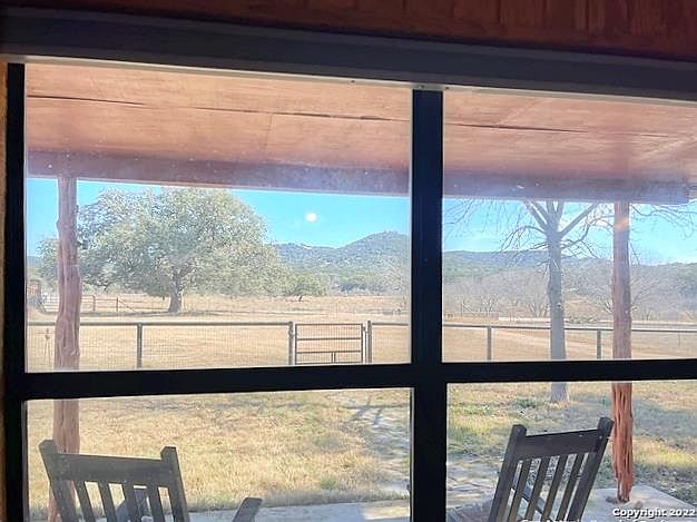2nd image of 605 Faris Ranch Rd