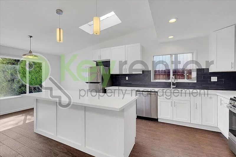 4 bed, 2.0 bath, 2028 sqft, $2,980 — Photo 1