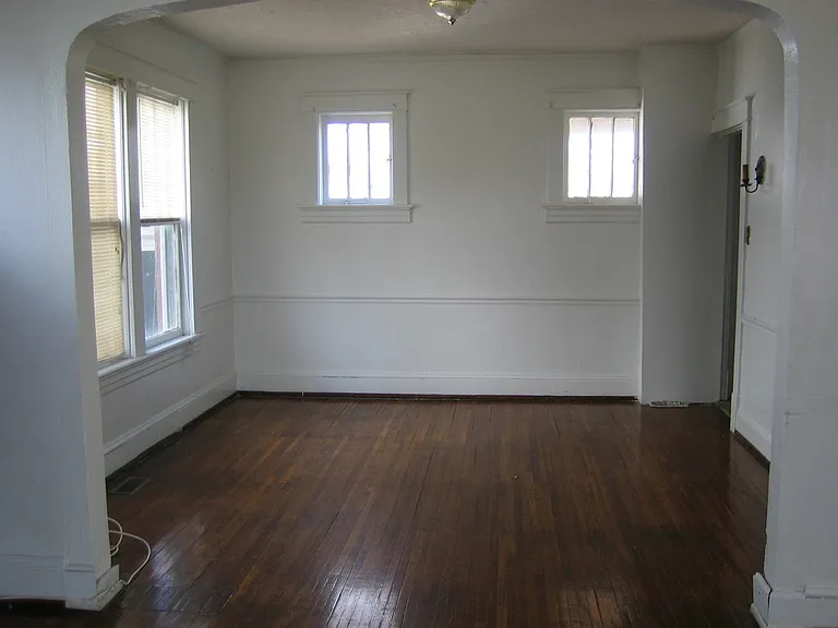 626 Park Ln — Photo 3
