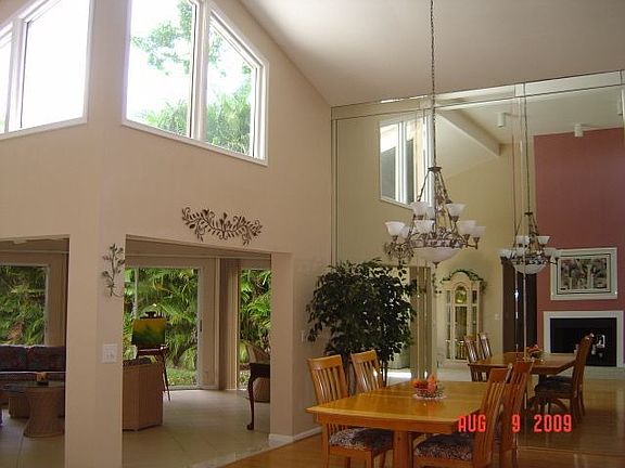 18' Vaulted Ceilings