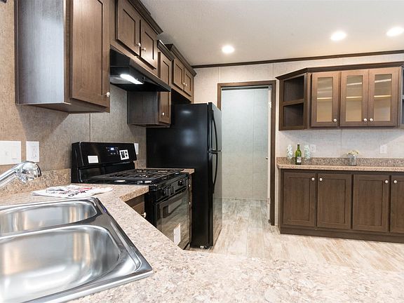 3rd image of 45 Apple Ln