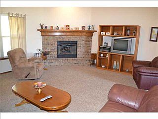 4th image of 4209 Kensington Dr