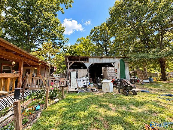 5th image of 351 Arlington Rd