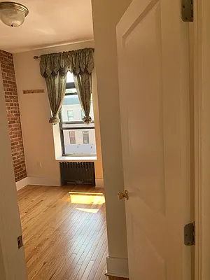 Rented by Avenue Sotheby's International Realty | media 14