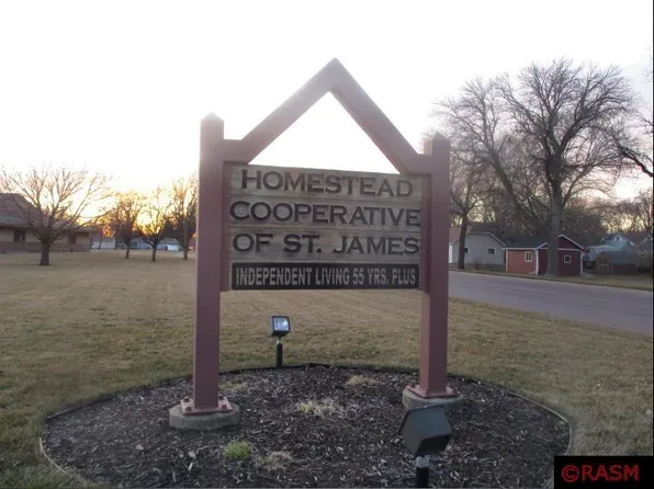 1000 9th St NW Unit 117, Saint James, MN 56081