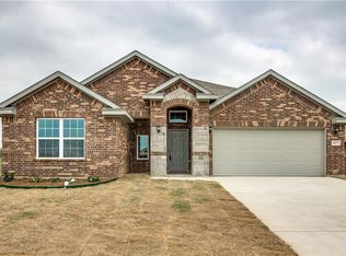 4127 Bridle Path Ln, Sanger, TX 76266