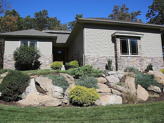 Agent Mary Rose 570-317-3858