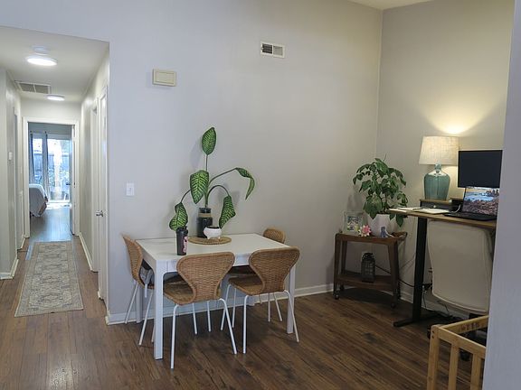3rd image of 453 Peregrine St