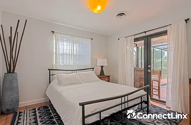 3 bed, 2.0 bath, $5,000 — Photo 4