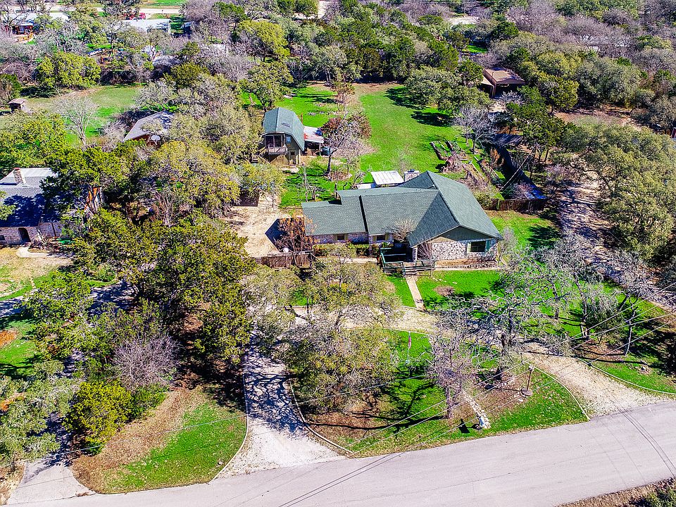 1st image of 306 Village West Dr