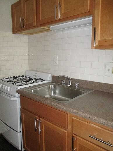2nd image of 5512 S Blackstone Ave #205