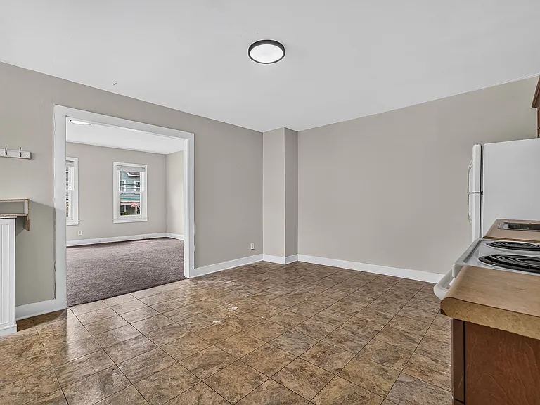 40 Brunswick Ave #2 — Photo 9