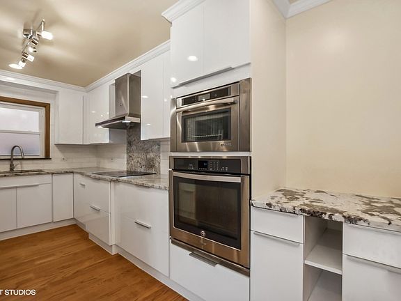 4th image of 10 E Harding Ave