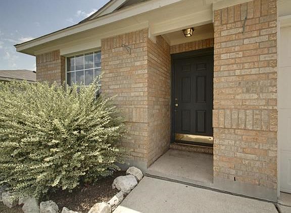 5th image of 202 Lombard Dr