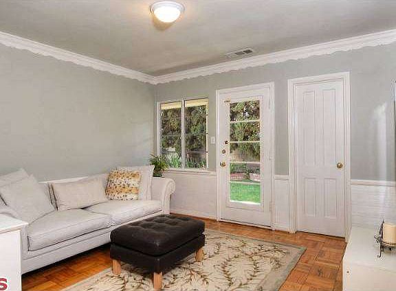 4th image of 1515 S Doheny Dr